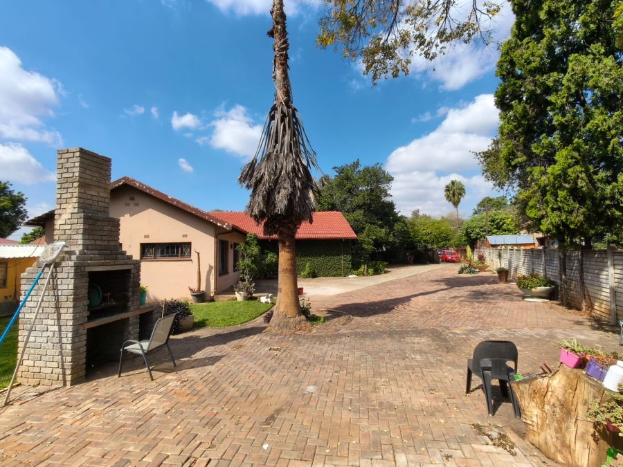 3 Bedroom Property for Sale in Rustenburg Central North West